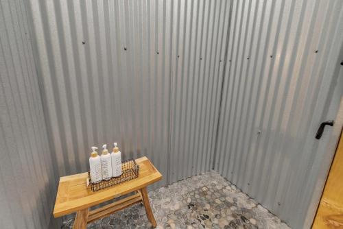 farmhouse charm 10 min to downtown pet friendly