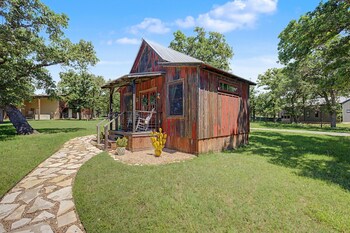 cabins out back nest