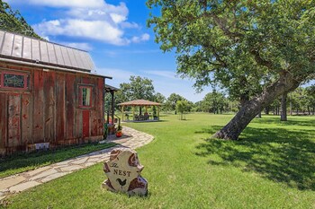 cabins out back nest