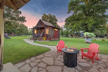 cabins out back nest