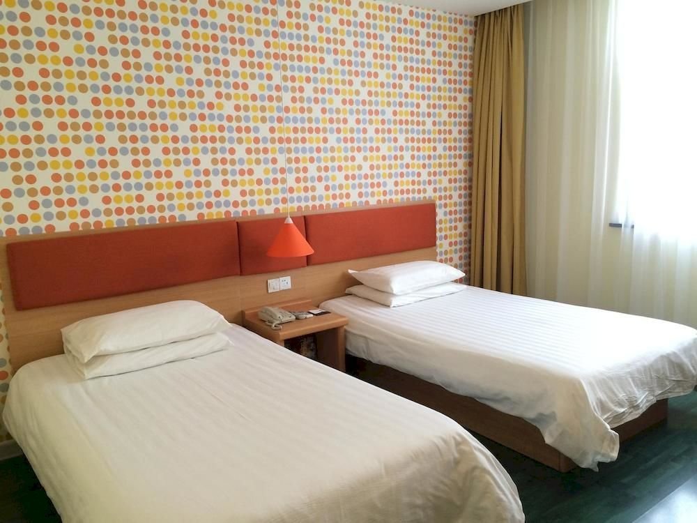 home inn plus wuxi zhongshan road shenglimen metro station
