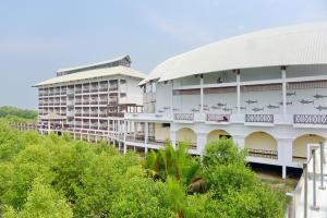 pearl laguna resort