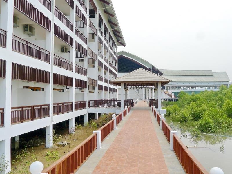 pearl laguna resort