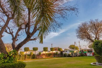 aureva raj bagh retreat