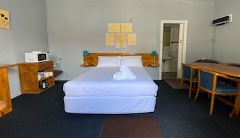Mountain View Motel Queenstown,Queenstown>>Hobart,2 star