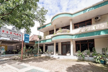 rehat at hotel kurnia karapitan