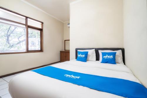 rehat at hotel kurnia karapitan