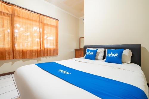 rehat at hotel kurnia karapitan
