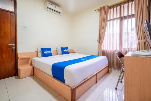 rehat at hotel kurnia karapitan