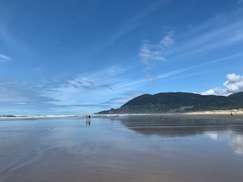 manzanita oceanfront inn