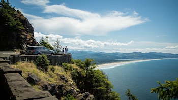 Manzanita Oceanfront Inn,,2 star