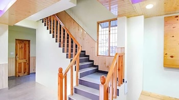 the rohtang chalet cottage