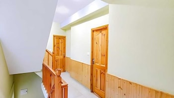 the rohtang chalet cottage