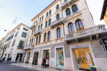 storica ed elegante residenza catullo