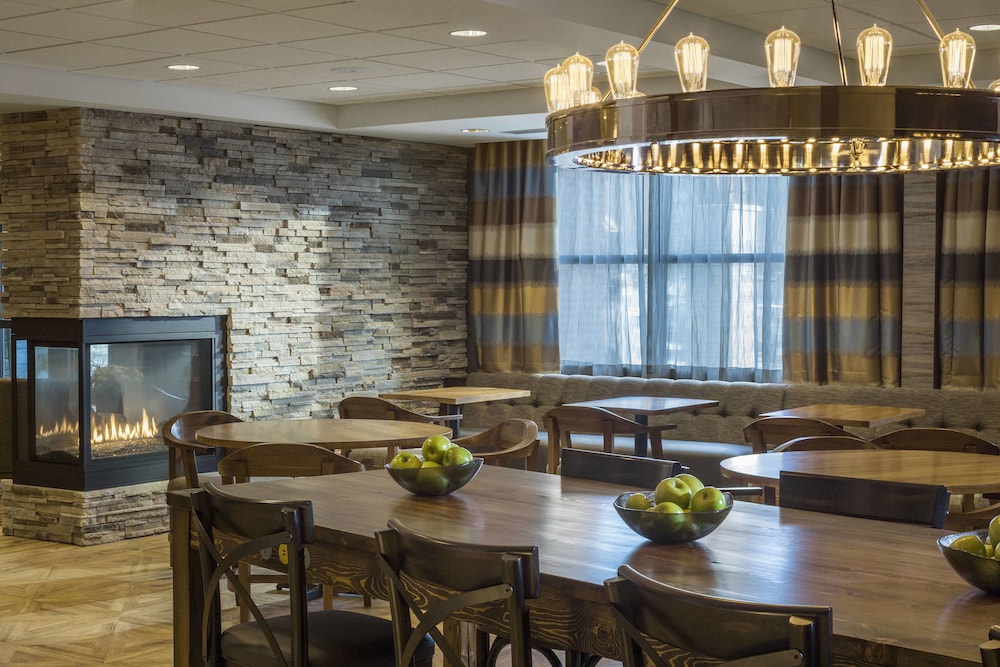 fairfield inn and suites by marriott waterbury stowe