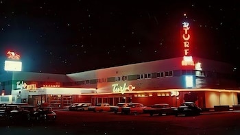 Turf Hotel,,2 star