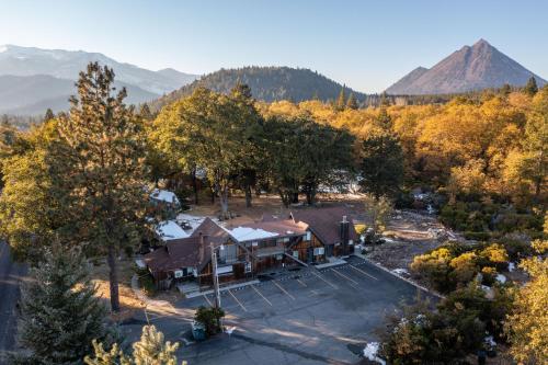 basecamp lodge