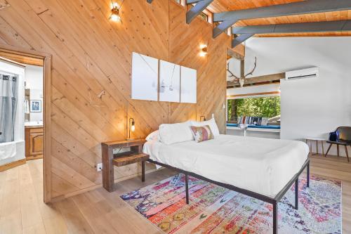 basecamp lodge