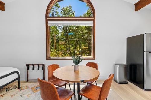 basecamp lodge