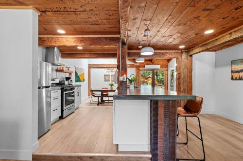basecamp lodge