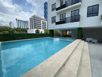 Modern Apartments At The Gray Prime Location,,4 star