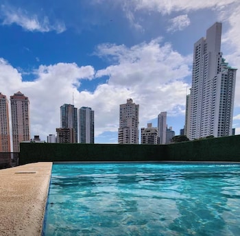 Modern Apartments At The Gray Prime Location,,4 star