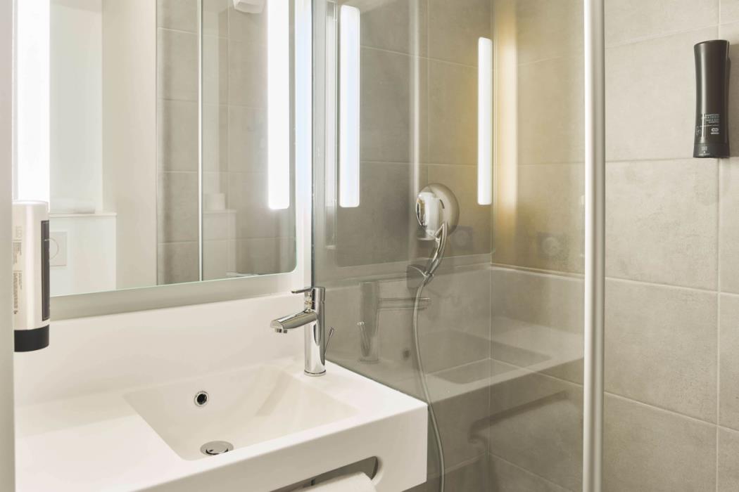 bandb hotel rennes liffre
