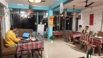 hotel freedom palace