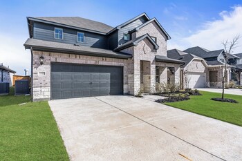 4bed luxury getaway with pool table lake