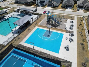 4Bed Luxury Getaway With Pool Table Lake,,4 star