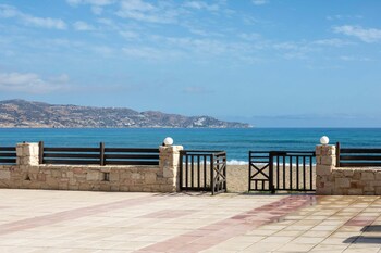 Seaside Escape Near Beach  Dionysiasea 1,,0 star