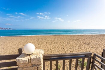 seaside escape near beach dionysiasea 1