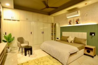 motwani stays by dr richa motwani