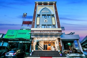 hotel crystal empire