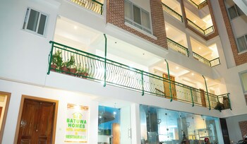 Batuwa Homes,,3 star