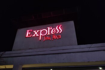 express food plaza