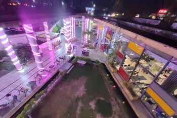 express food plaza