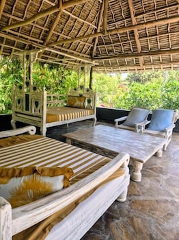 white nyumba malindi