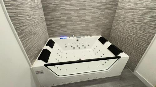 jacuzzi rooms