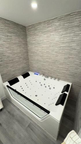 jacuzzi rooms