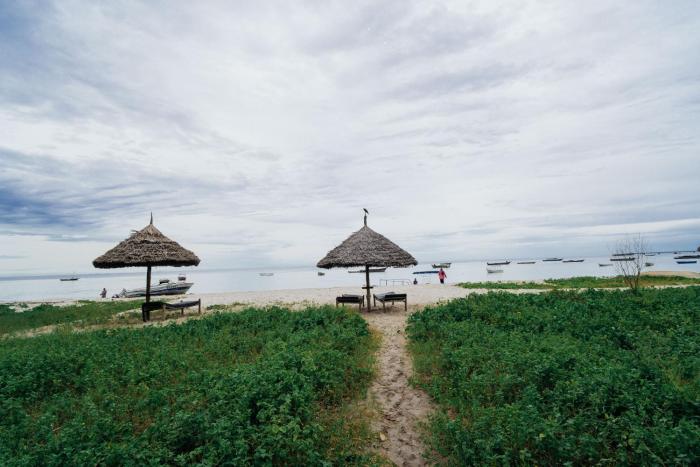 maisara mafia beach lodge