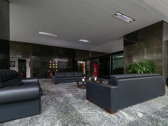 carlton plaza americana