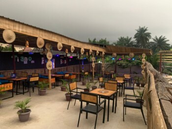 Tiano Hotel & Suites,,3 star