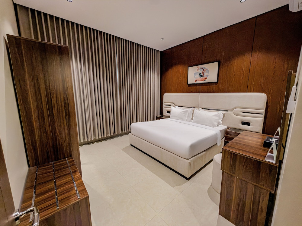 tura residence al khaleej