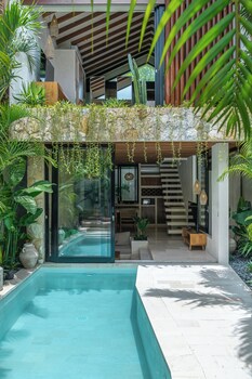 Tropical Villas In Prime Bingin - Near The Beach,,4 star