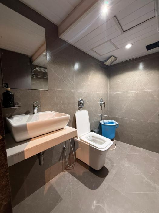 kurla suites