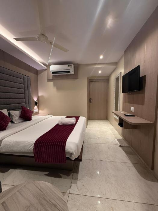kurla suites