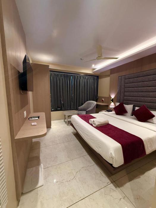 kurla suites