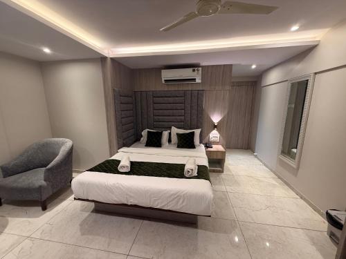 kurla suites