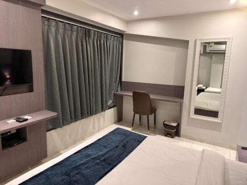 kurla suites